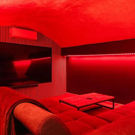 La Cave Voutee - Cinema *