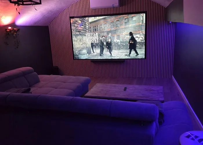 La Cave Voutee - Cinema *