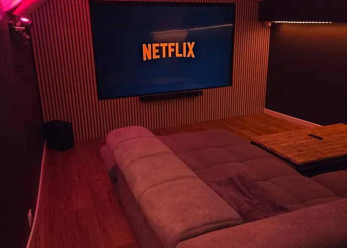 La Cave Voutee - Cinema Appartement *